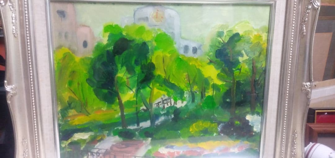 HISAHO.のサインがあります額縁は銀色F6号です