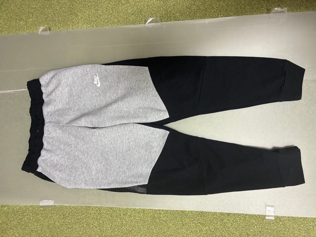 Nike テックフリースズボン M グレー/ブラック