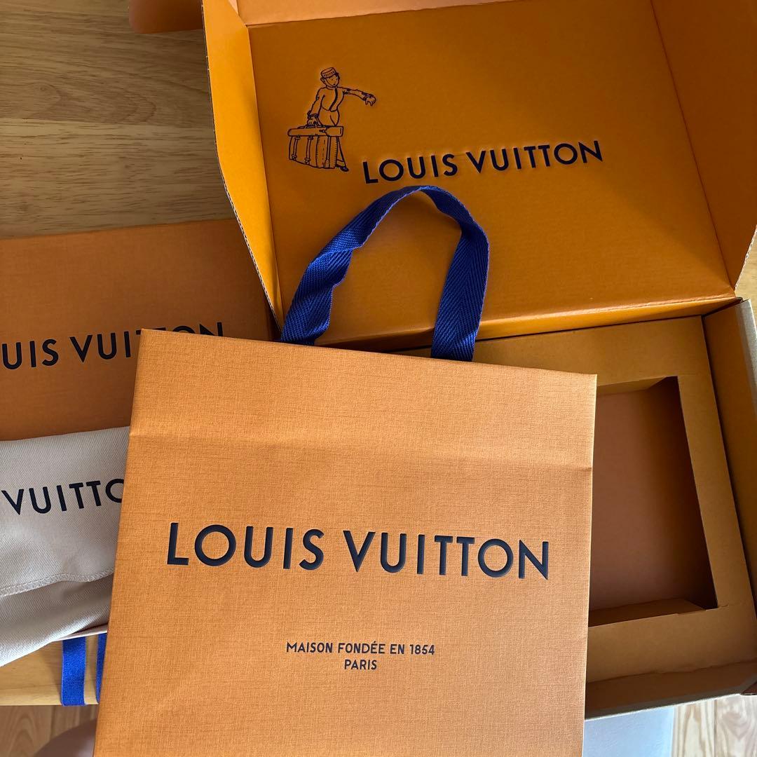 新作 シュシュ・モノグラム・チェリー