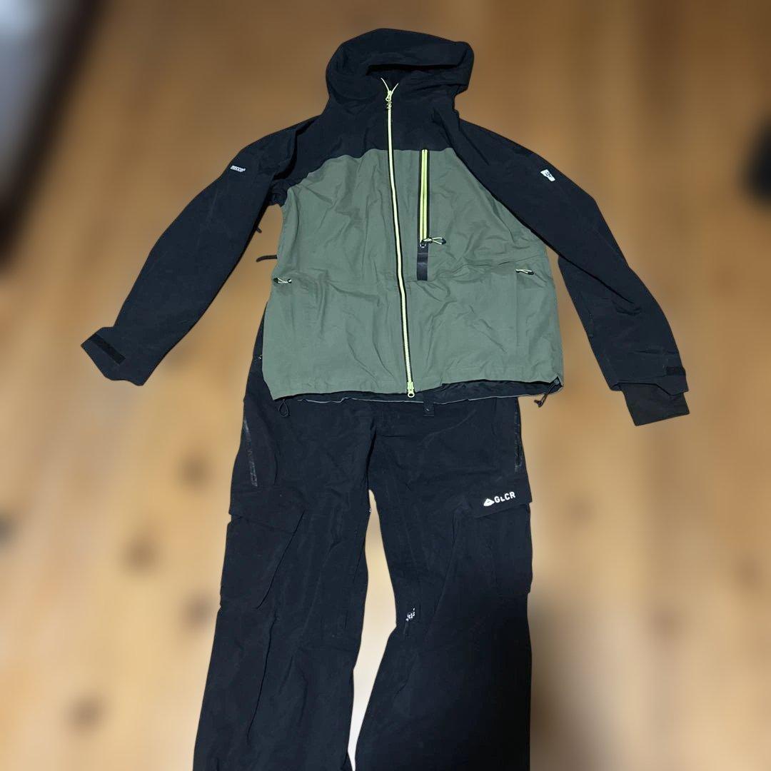 スノーボードウェア 686 サイズＬ　メンズ　上下セット　ブラック/カーキ