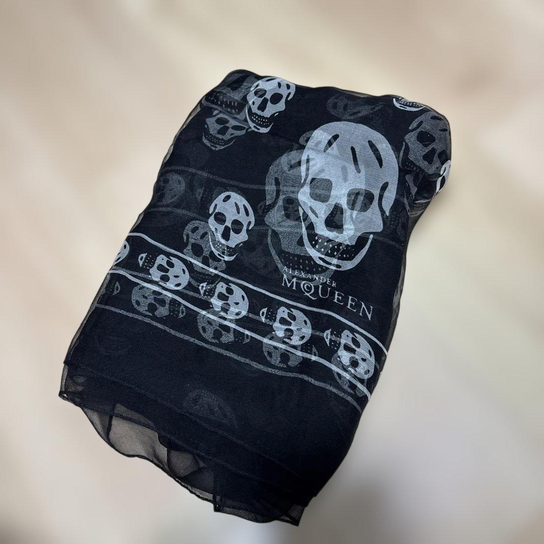 alexander mcqueen スカーフ　スカル　シルク　ブラック