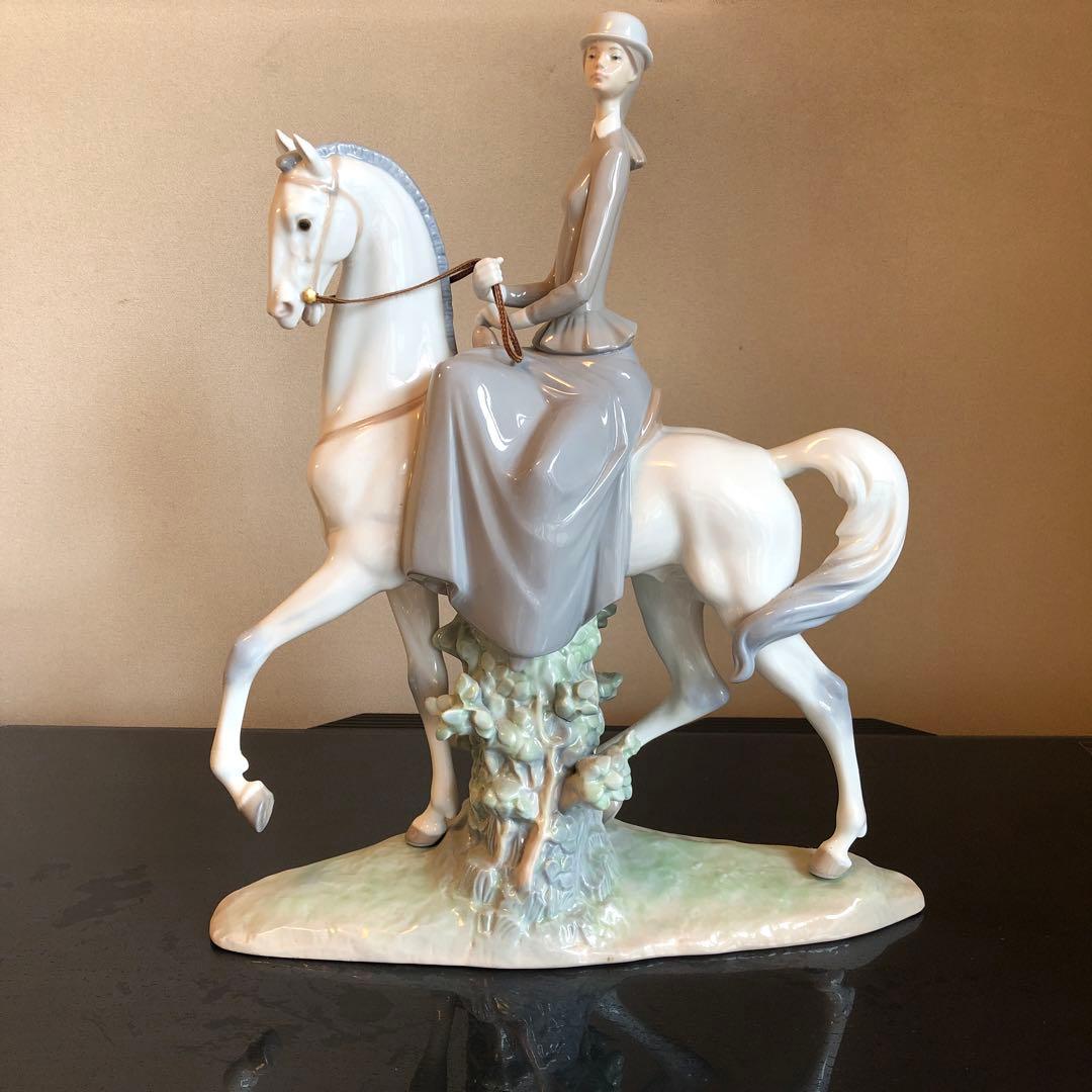 LLADRO リヤドロ　白い馬の少女