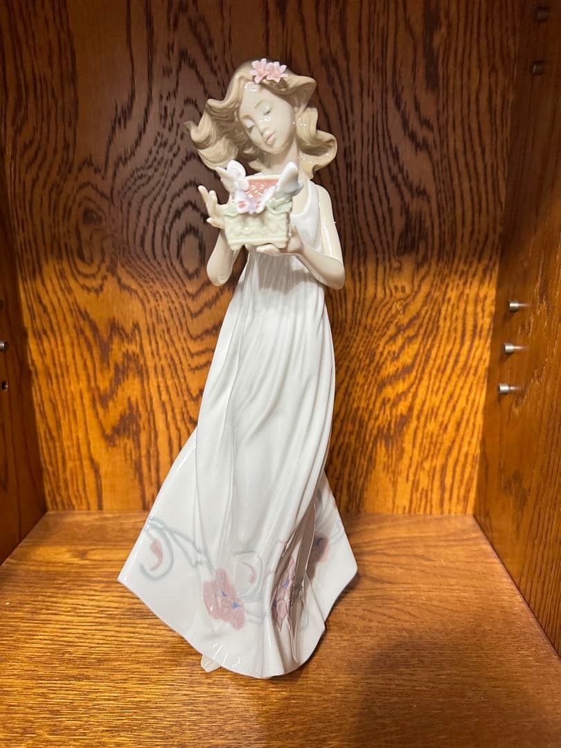 LIADRO リアドロ リヤドロ　私の宝物　少女 置物 陶器 蝶