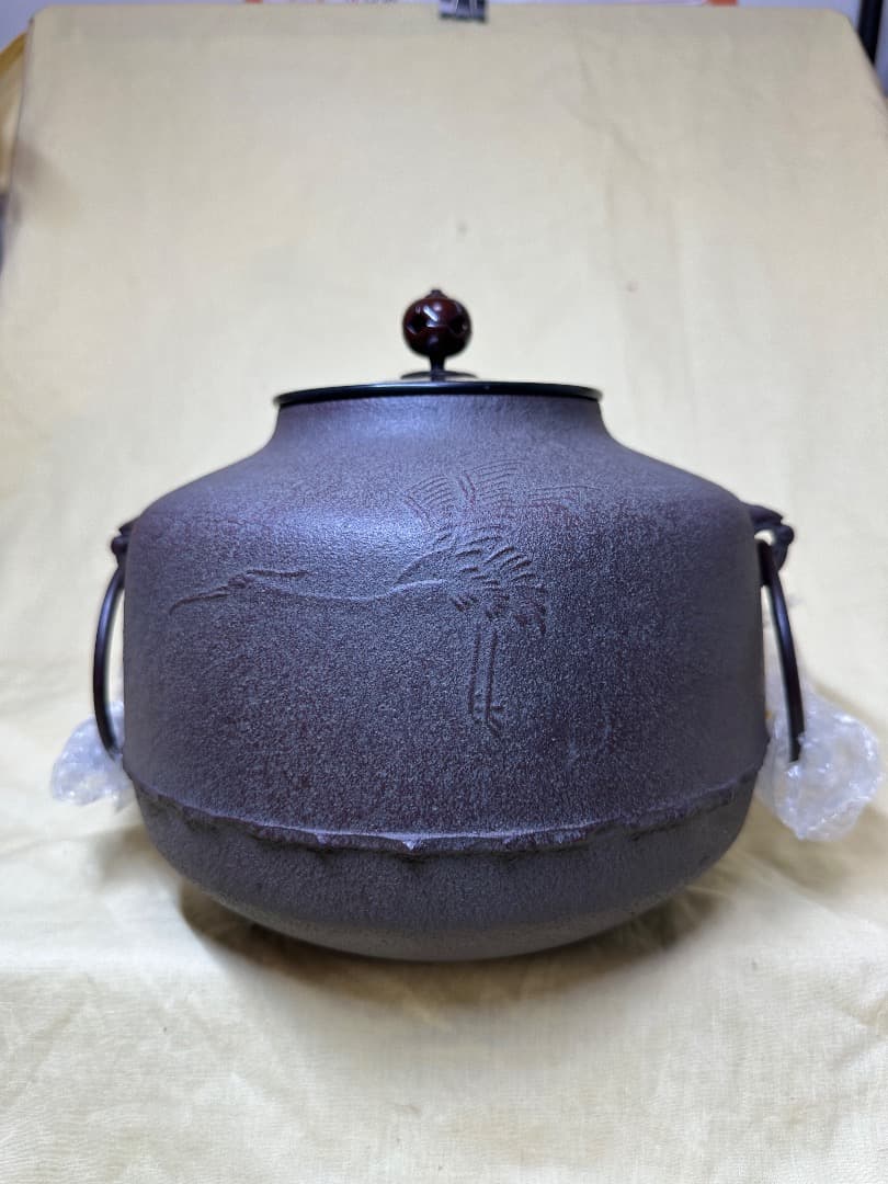 釜師　菊地政光作　炉釜・　鶴雲釜（唐銅摘）