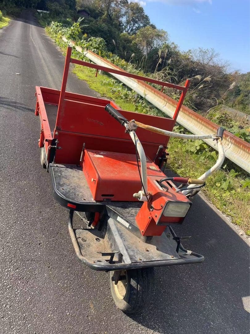 カワシマ トレーラー 赤