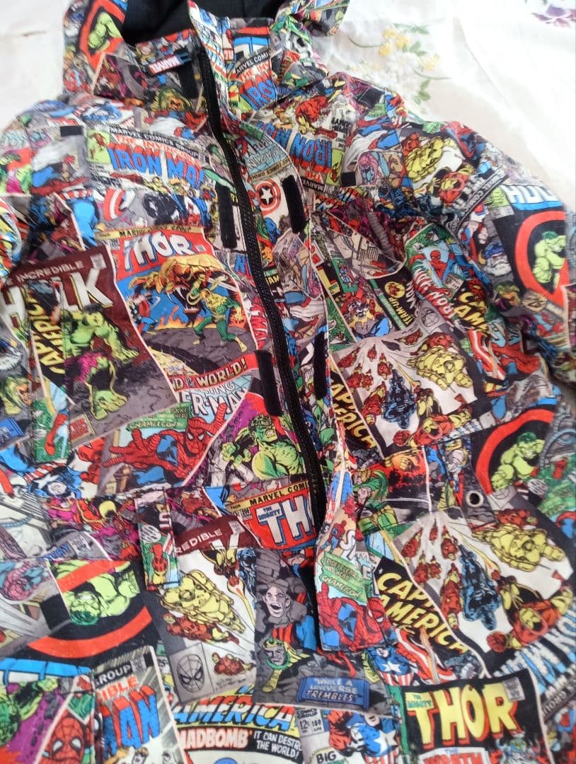 BURTON　MARVEL　つなぎ　カバーオール　スキーウェア　5T　6T