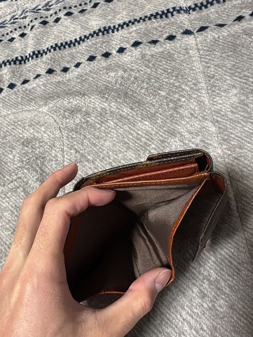 Louis Vuitton モノグラム ポルトフォイユヴィクトリーヌ三つ折り財布