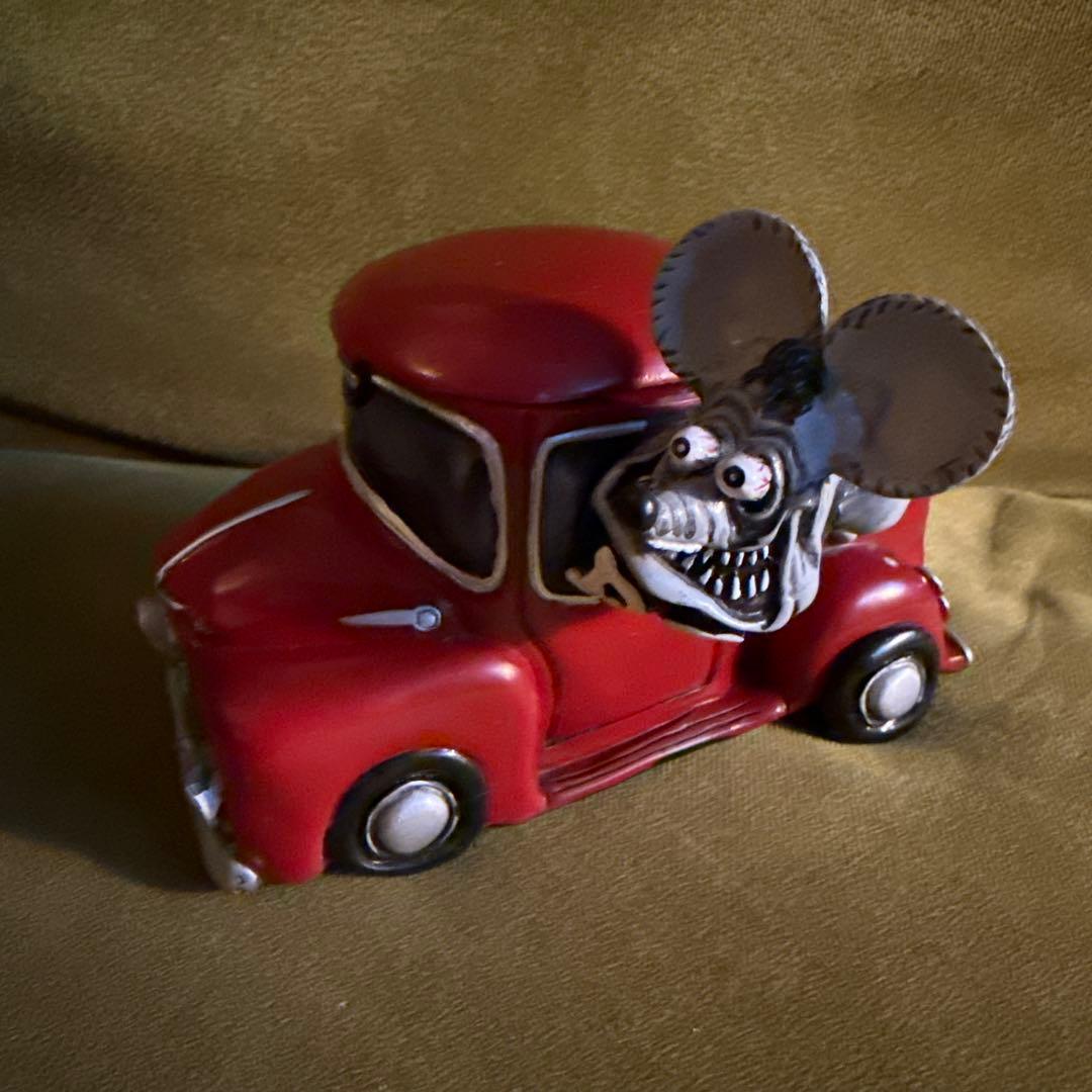 ラットフィンク　レジン製　アシュトレイ