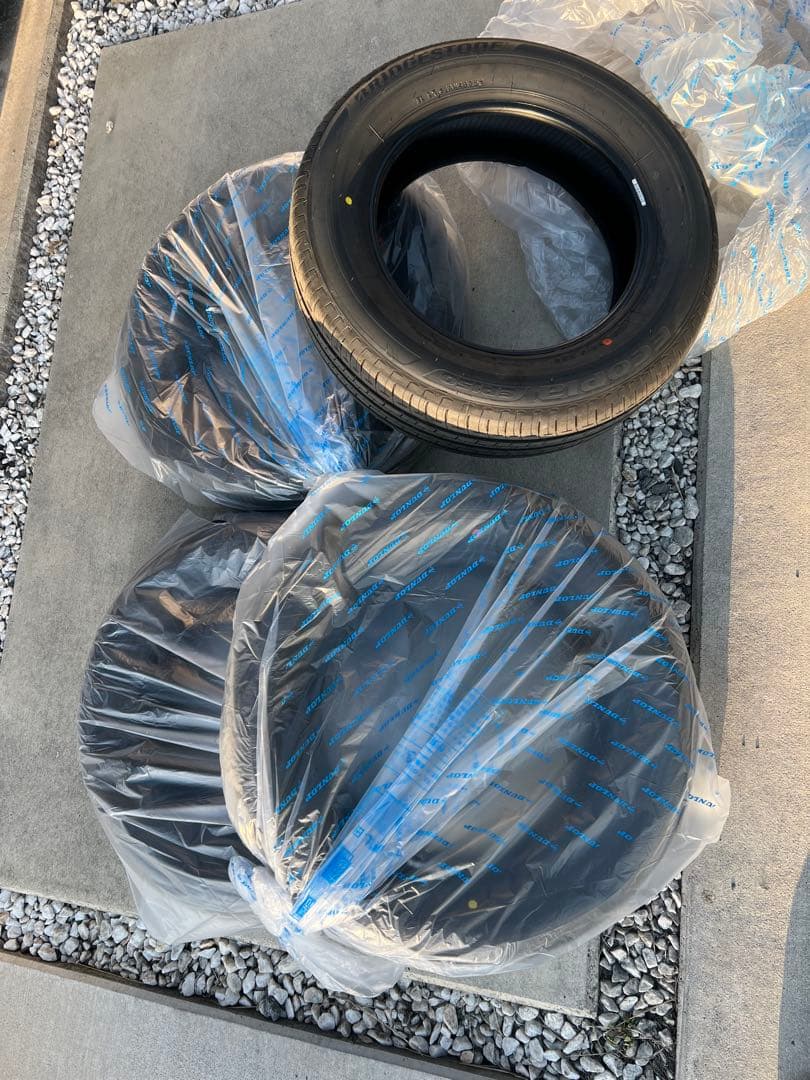 ☆Nami☆ 　2025年製　新品同様　ノーマルタイヤ　185/65/15