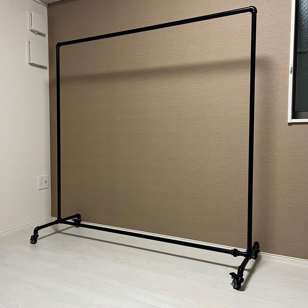 ハンガーラック ガス管 水管 アイアン パイプ 黒　頑丈 アンティーク