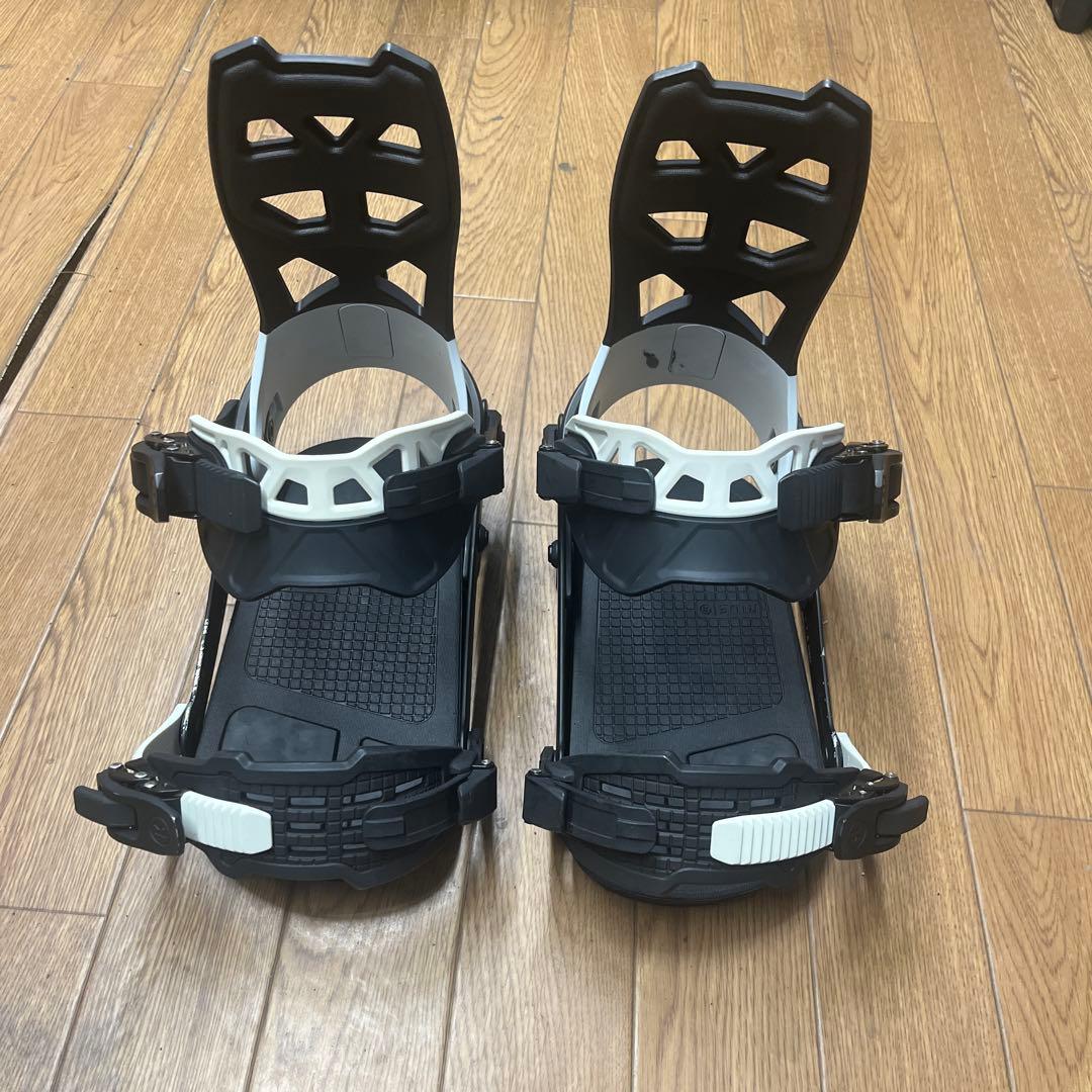 スノーボード　ビンディング　22モデル RIDE A-8　M