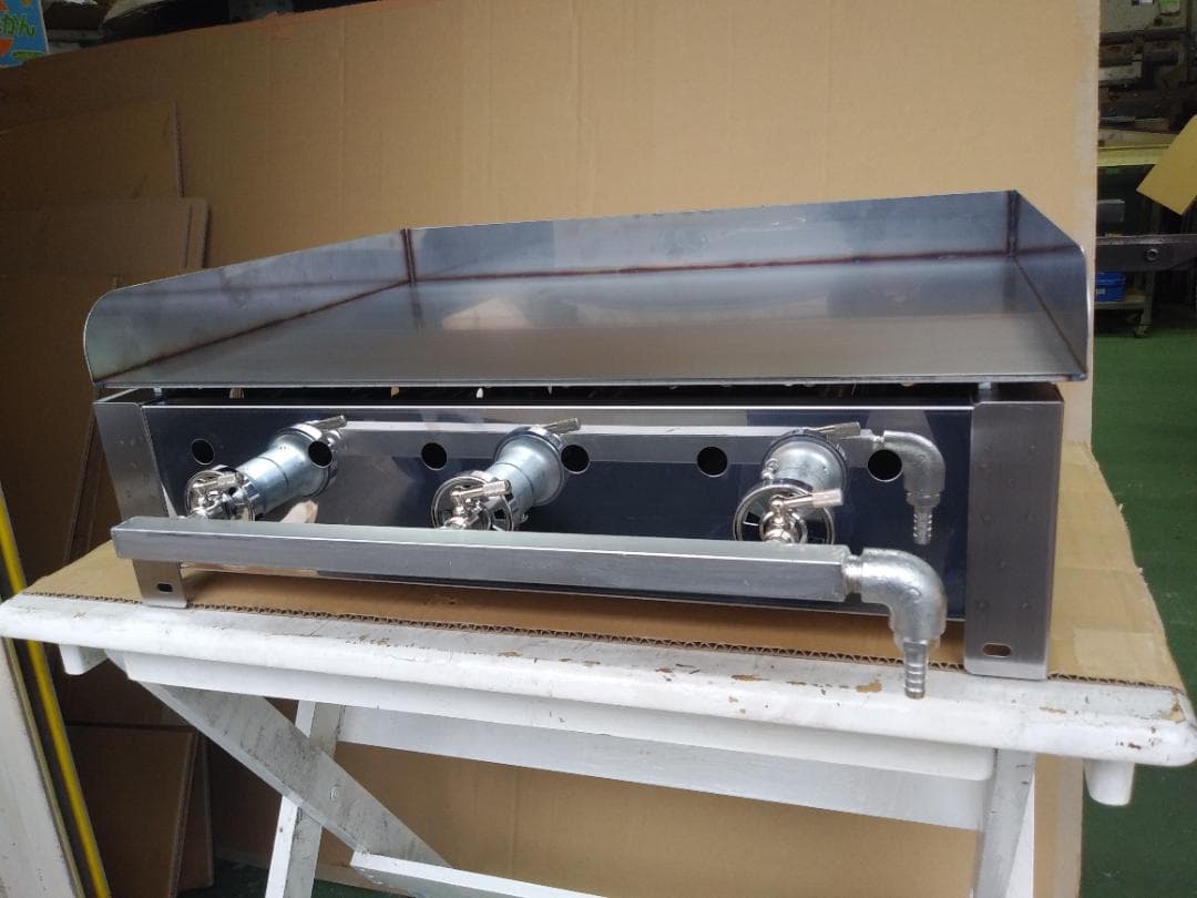 業務用　極厚９ミリ　鉄板焼き　３辺フチ付　グリラー　キャンプＢＢＱ　プロパンガス