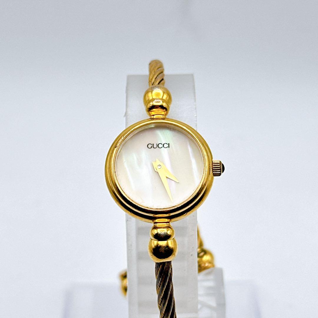 良品 稼動品 GUCCI グッチ レディース腕時計 ゴールド バングル シェル