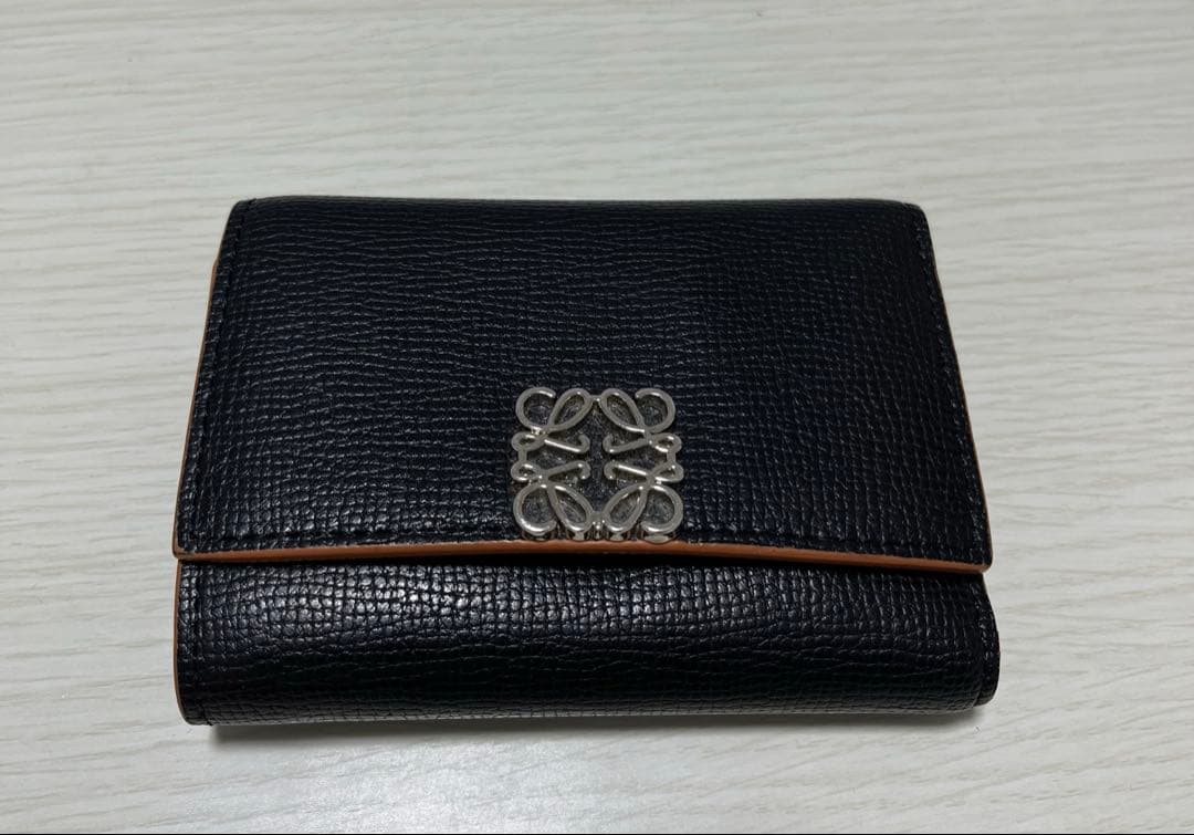 LOEWE三つ折財布♡ブラック♡