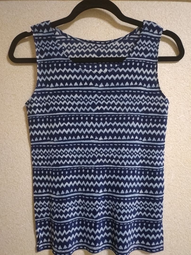 プリーツプリーズ　PLEATS PLEASE イッセイミヤケ ノースリーブ