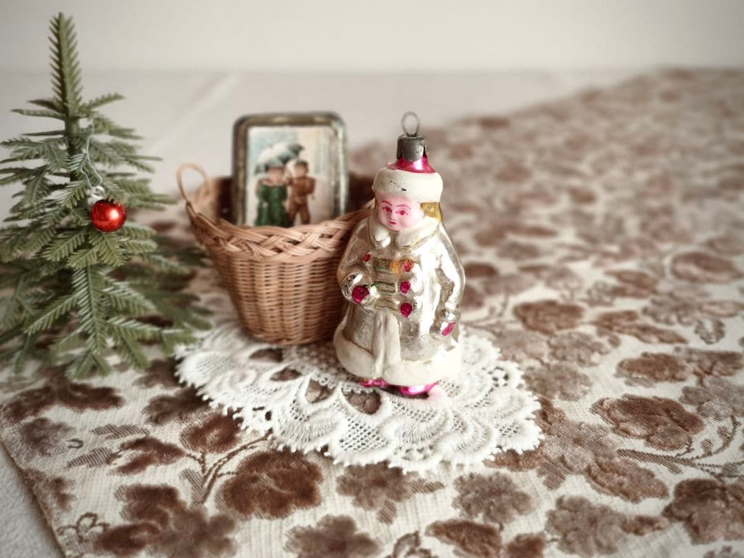 【マリン♡さま】girl ornament ୨୧ .·*°あったかコートの女の子