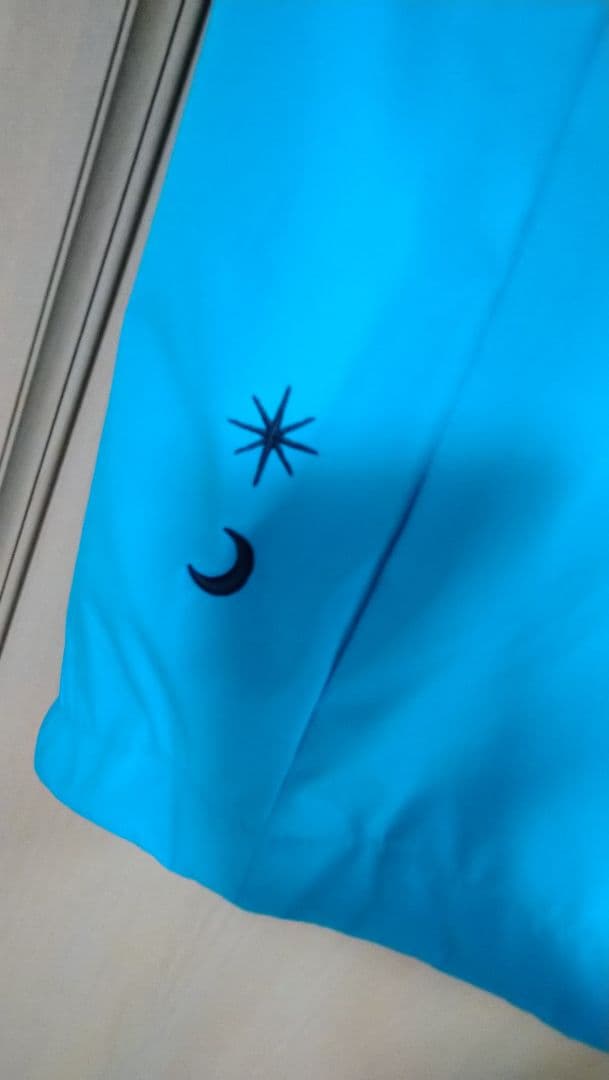 みねたさま専用　Luz　ルースイソンブラ フード付きウィンドブレーカー