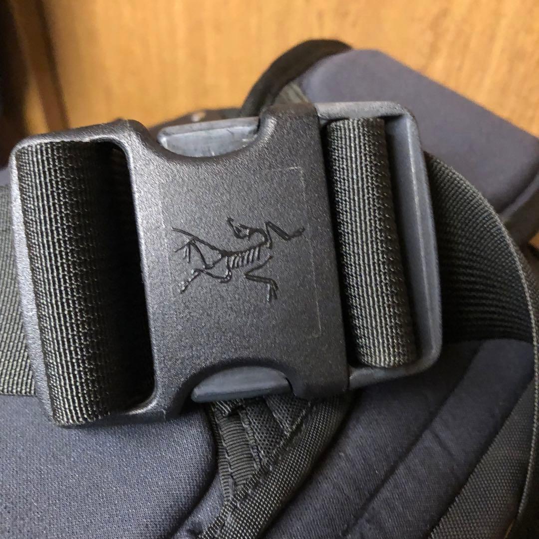 ARC'TERYX Q5ボディバッグ クイバー Q10 アークテリクス