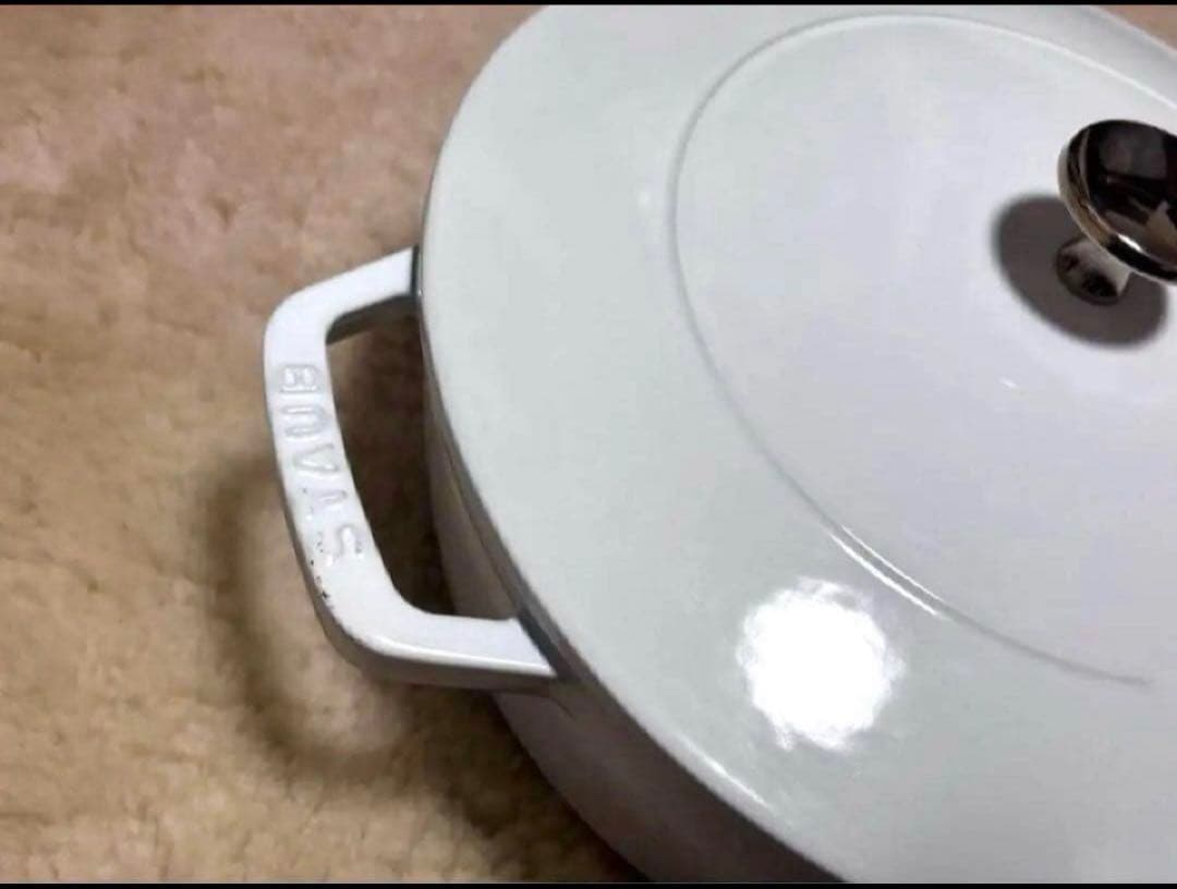 STAUB 両手鍋 ホワイト 24cm　Wa-NABE