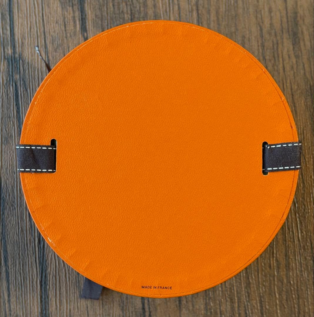 HERMES エルメス　プリーツスカーフ　カレ90 箱と巻き方説明書付き