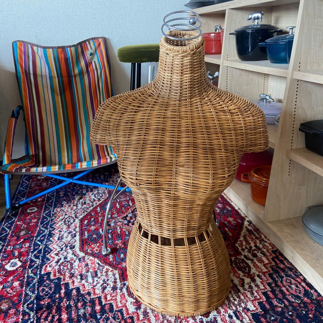 ラタン製トルソー マネキン　ボディ　婦人用ラタントルソー　籐　トルソー　マネキン