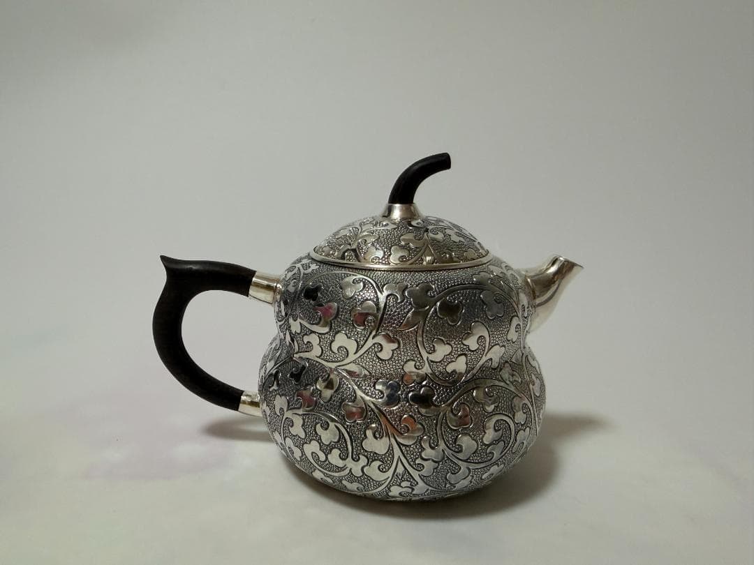 純銀製 藤文様 ひょうたん形 急須 銀瓶 煎茶道具
