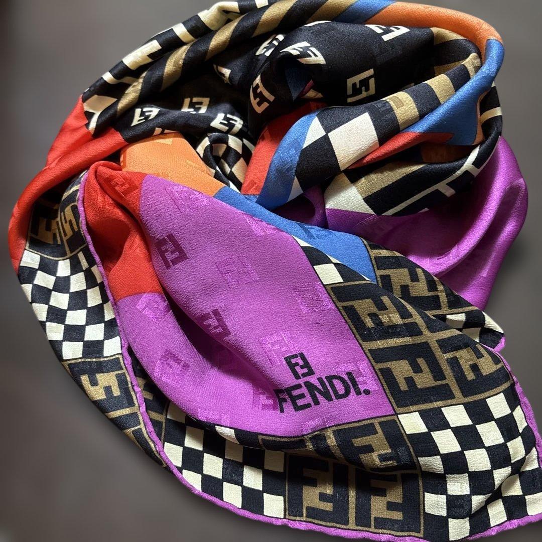 美品 FENDI フェンディ スカーフ