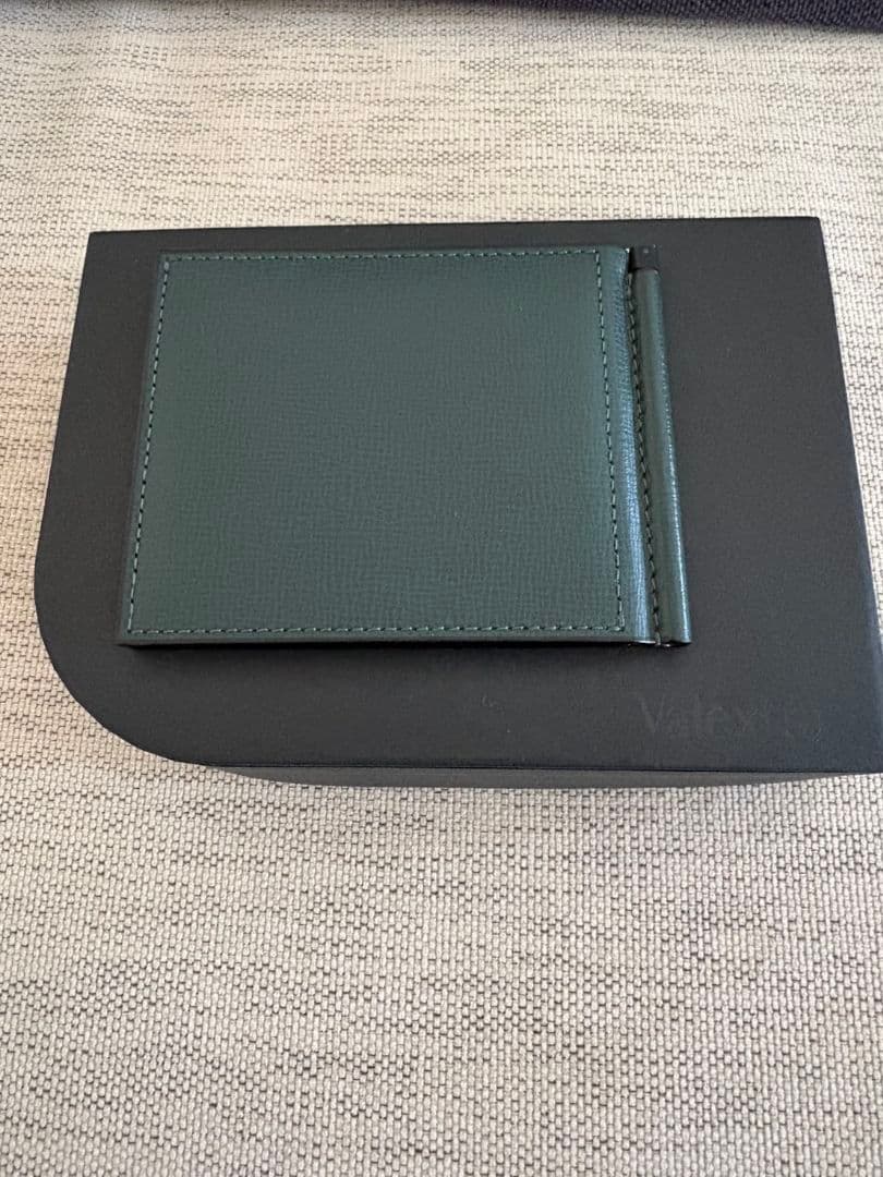 【美品】Valextra マネークリップ　ダークグリーン