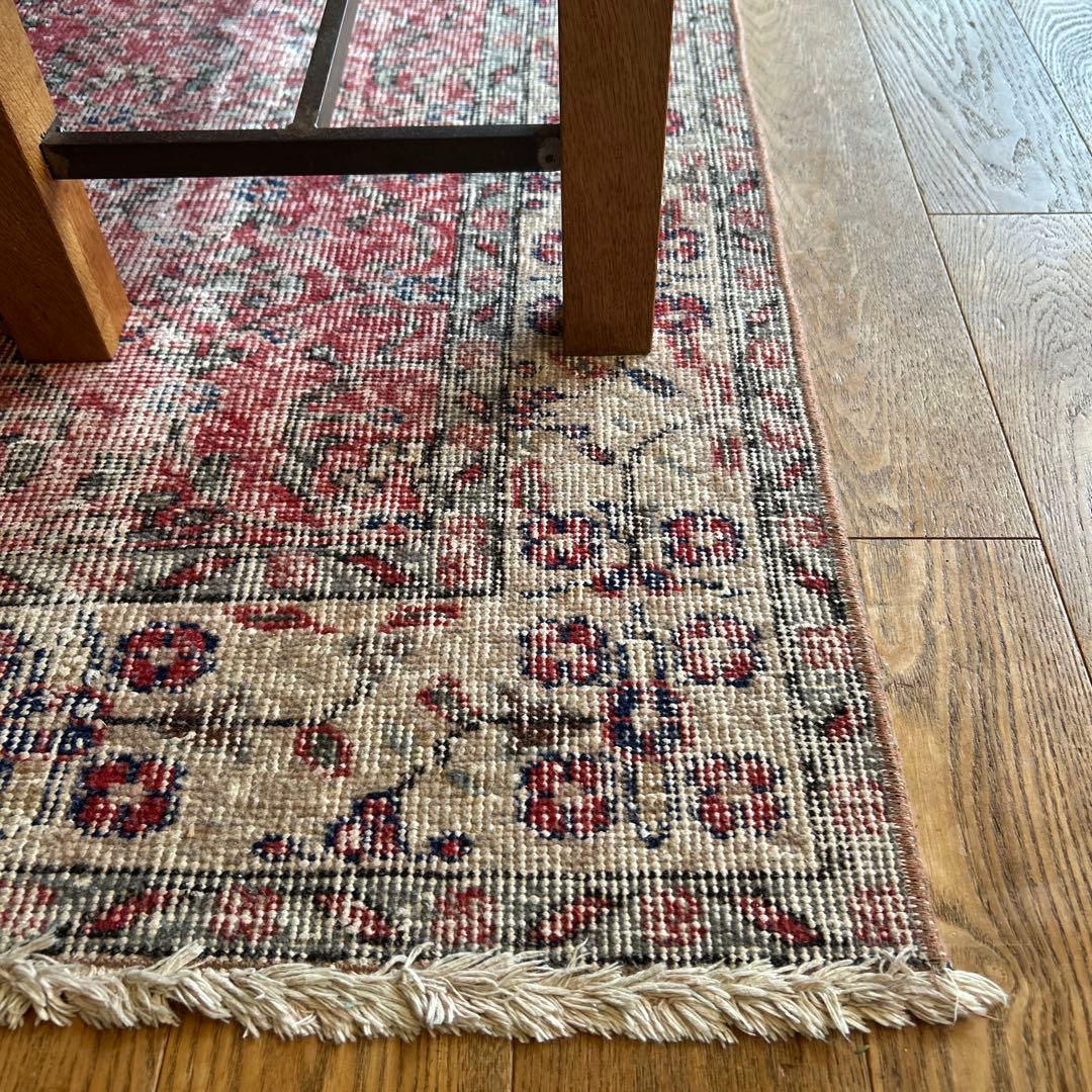 ヴィンテージトルコラグ　赤とクリーム色