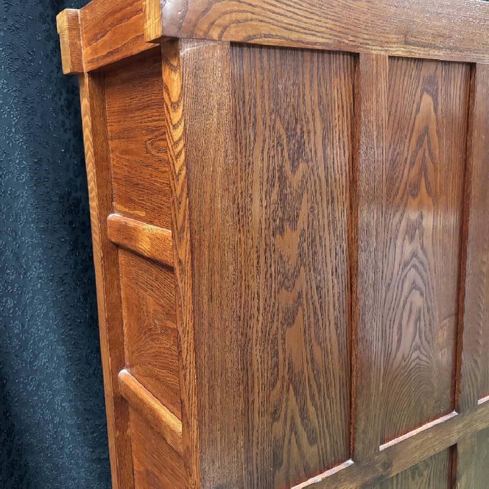 お買い得！ 高級家具 オーク(ナラ)無垢材 飾り棚 茶箪笥 レトロ 小振り