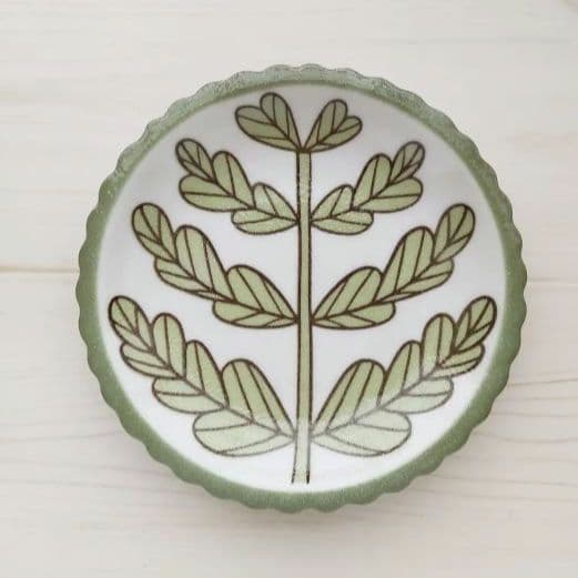 新品　美濃焼　Sango すくすくシリーズ　はっぱ   小皿(14.5cm)