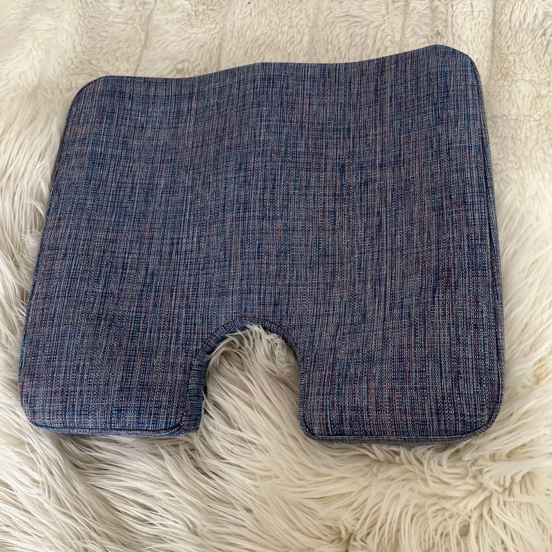 姿勢矯正座布団　新品同様