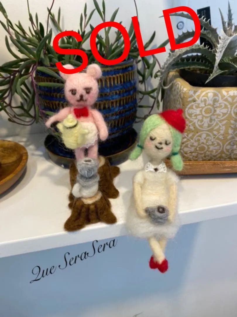 羊毛フェルト　女の子とクマちゃん　人形