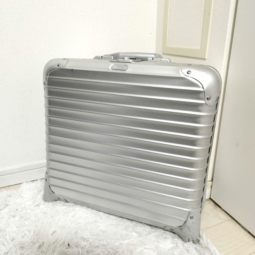 RIMOWA　ビジネストロリー　2輪　23L　キャリーケース　シルバー