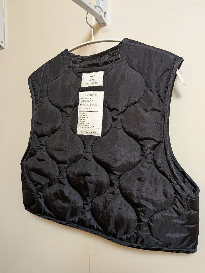 未使用新品 HYKE QUILTED CROPPED VEST 黒