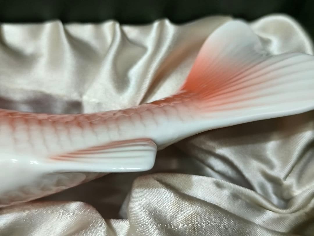 ノリタケ 鯉 置物 日本陶器会社 ボーンチャイナ ★共箱、説明カード付き！