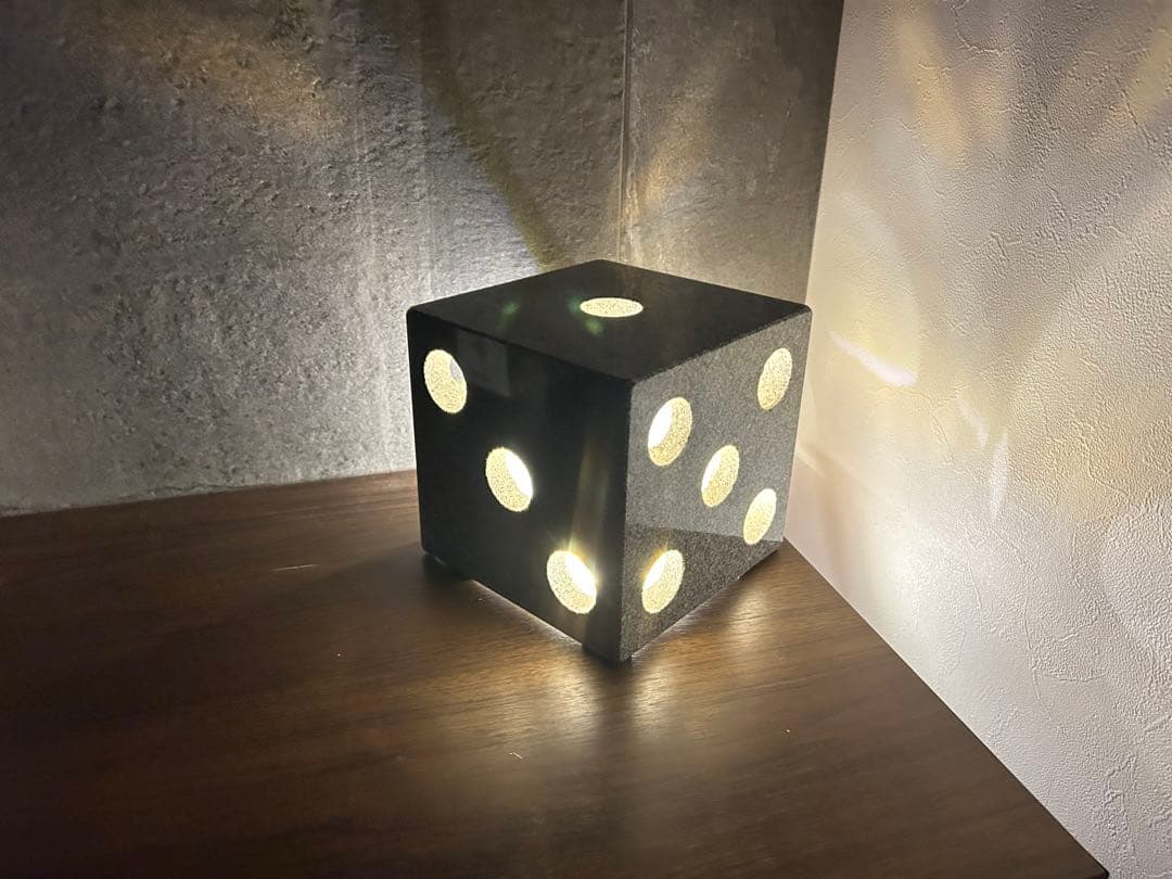 サイコロ型　オブジェライト　置物　御影石