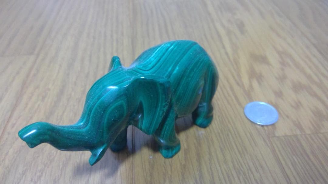 マラカイトの象の置物　パワーストーン