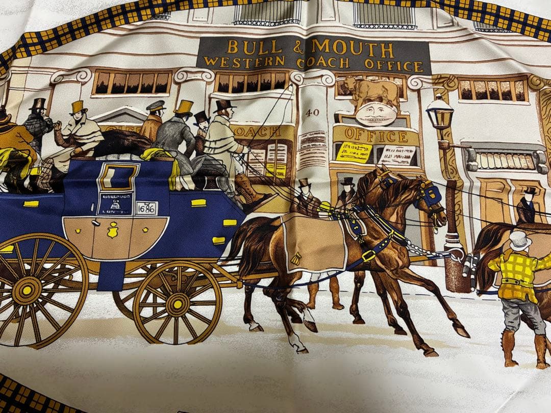 HERMES エルメス カレ90 スカーフ ネイビー