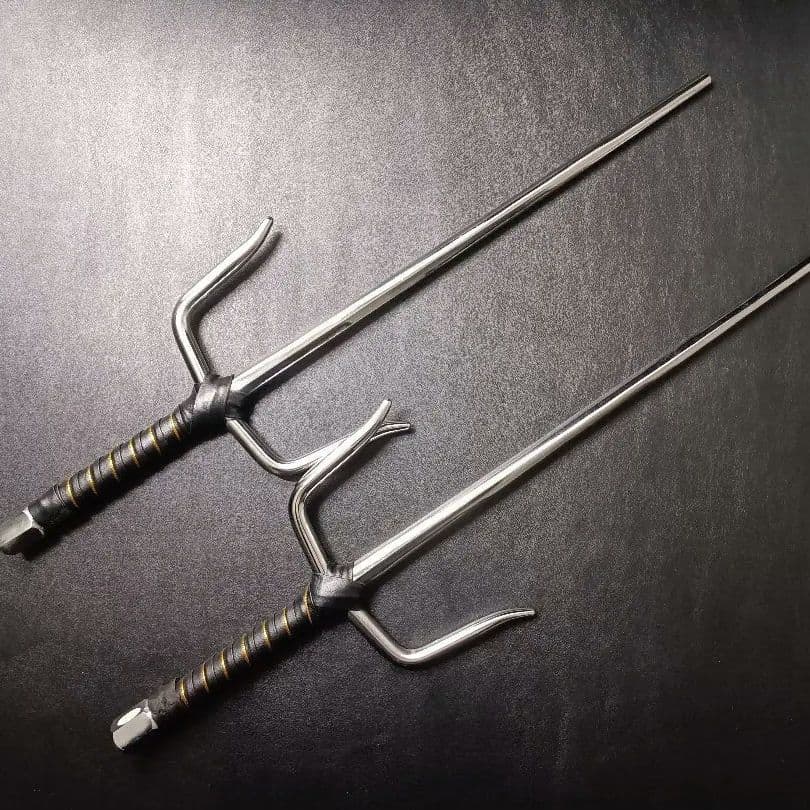 武具　十手　48CM　2本セット　釵　琉球古武術　鉄製　古武道具　サイ　刀剣美術