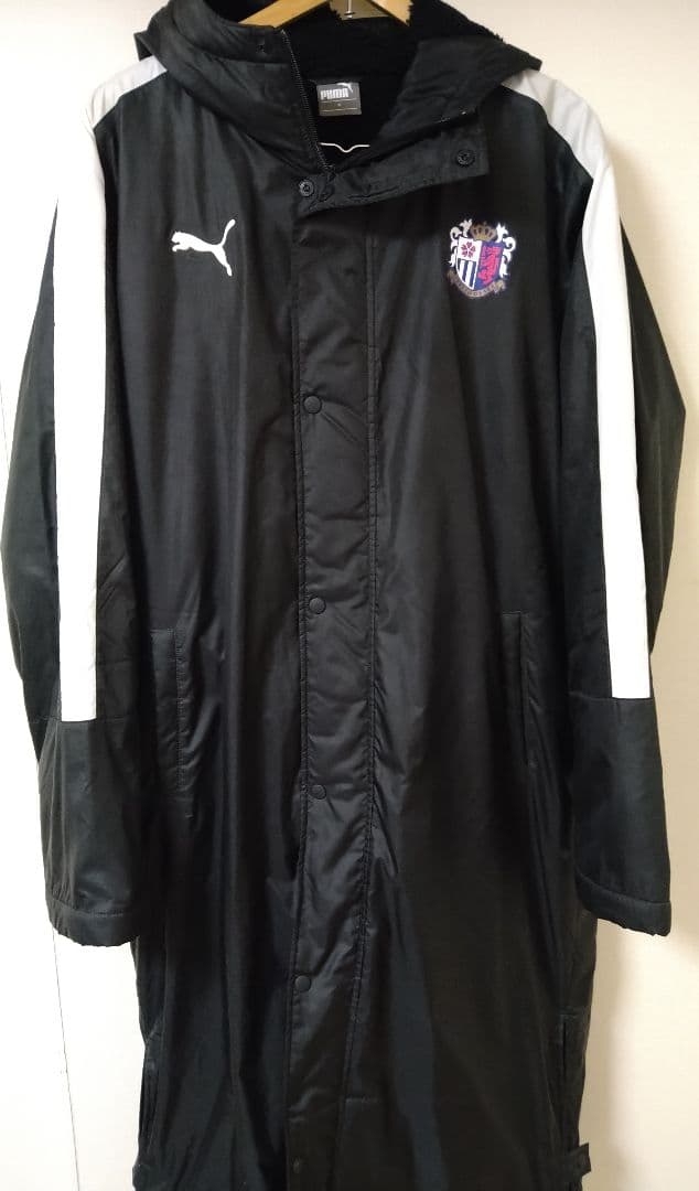 セレッソ大阪ベンチコート　1