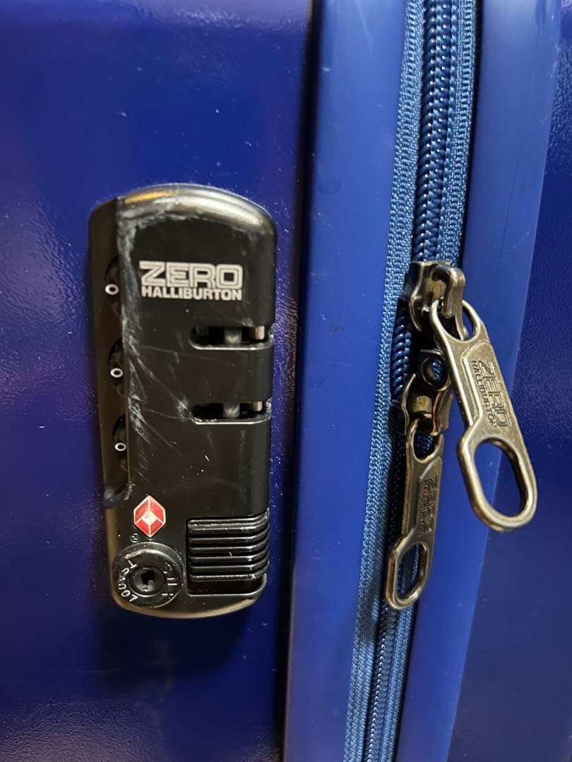 ゼロハリバートンZERO HALLIBURTON2輪スーツケース 伸縮式ハンドル