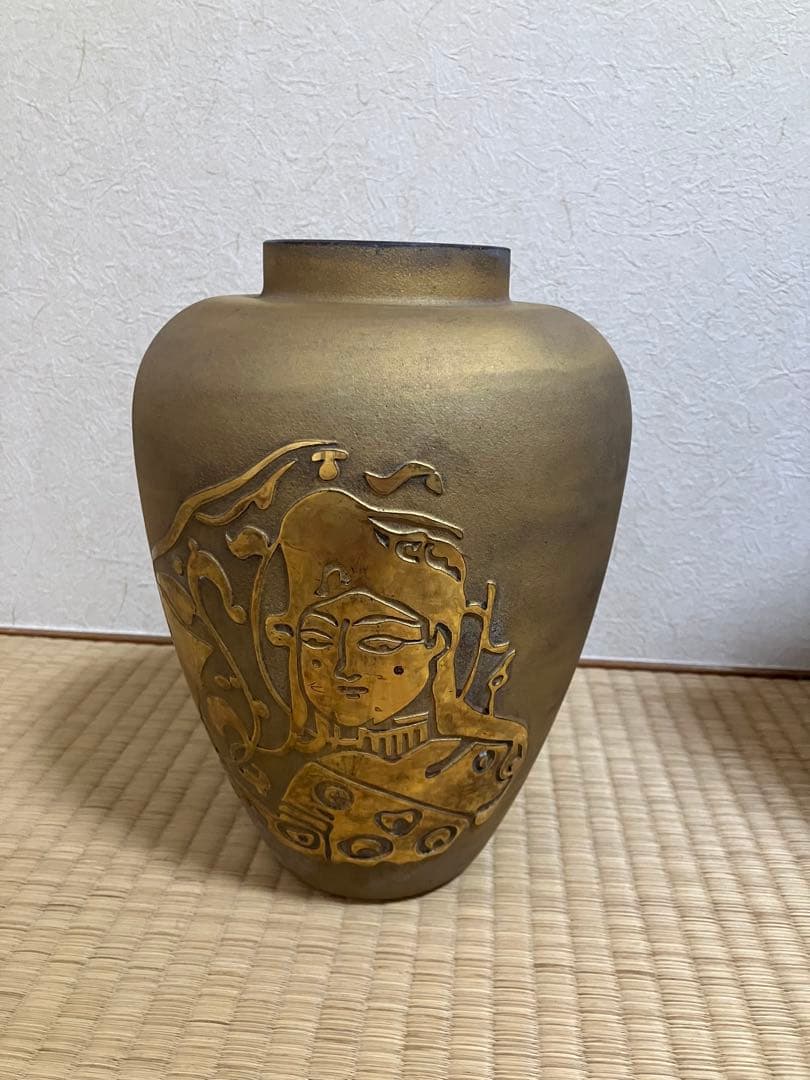 Paşabahçe(パシャバチェ) 花瓶 オスマン帝国 金色の浮彫り装飾花瓶