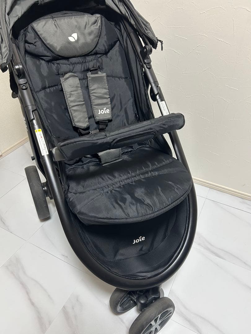 【送料込み】❗️激美品❗️joieベビーカー　ライトトラックス　ミッドナイト