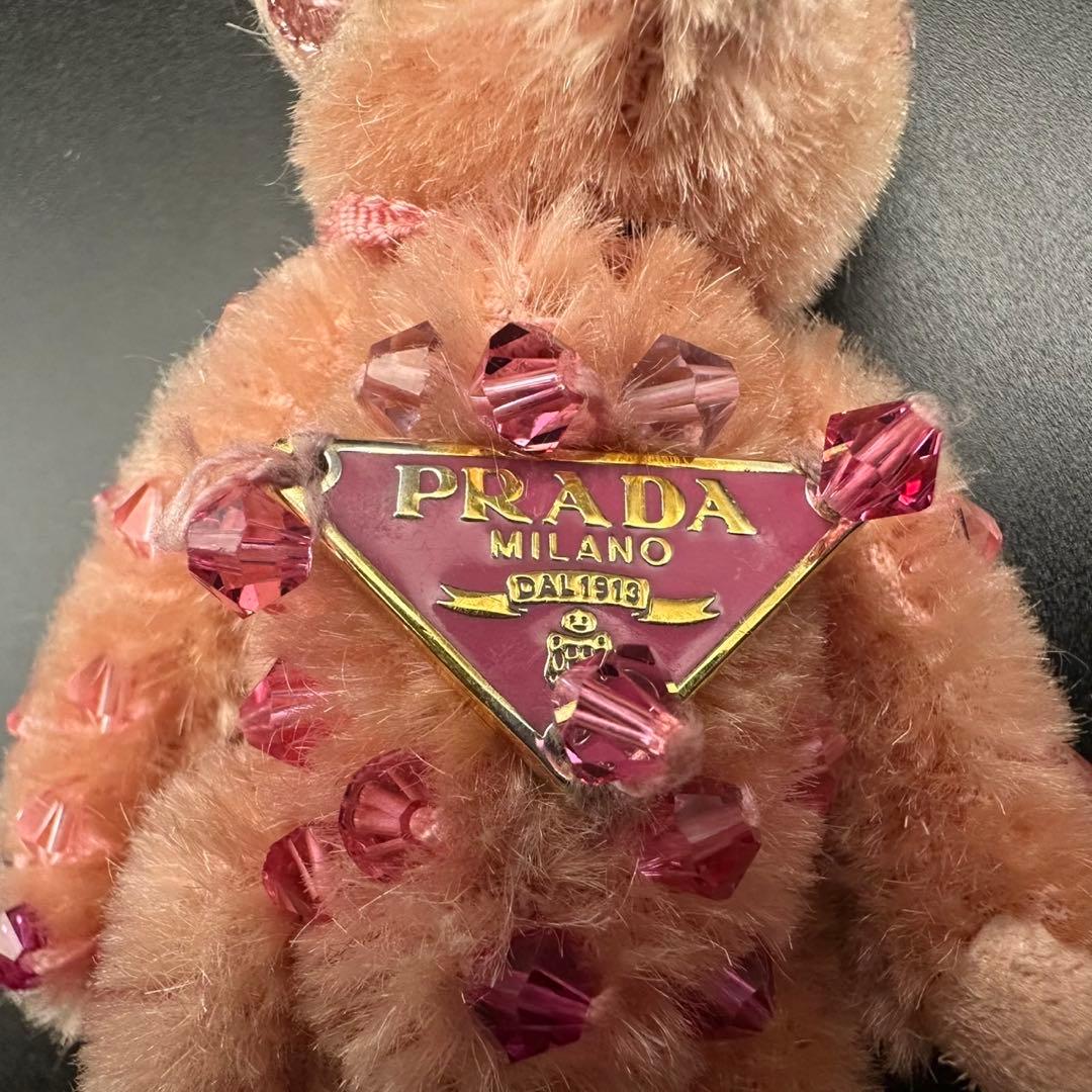 美品✨　PRADA　プラダ　キーホルダー　チャーム　熊　クマ　1324