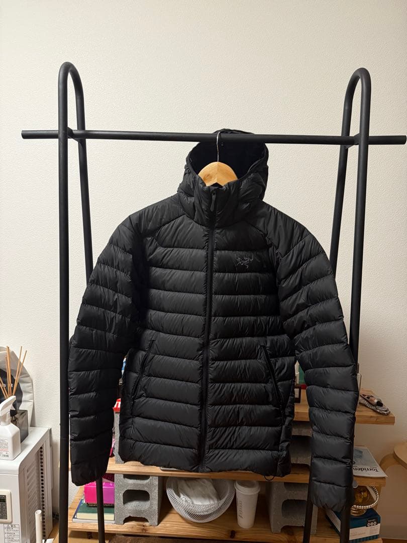 ARC'TERYX ブラックダウンジャケット ソリウムXS