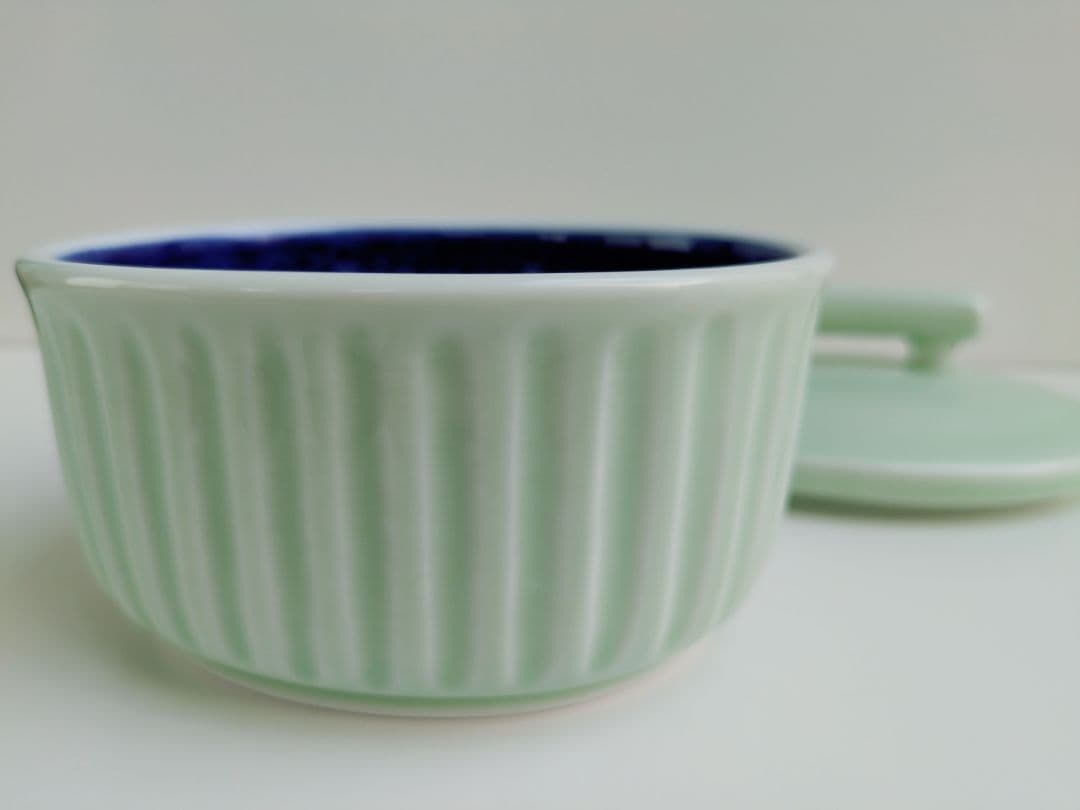 希少　廃盤品　深川製磁　青磁梅小紋 蓋物