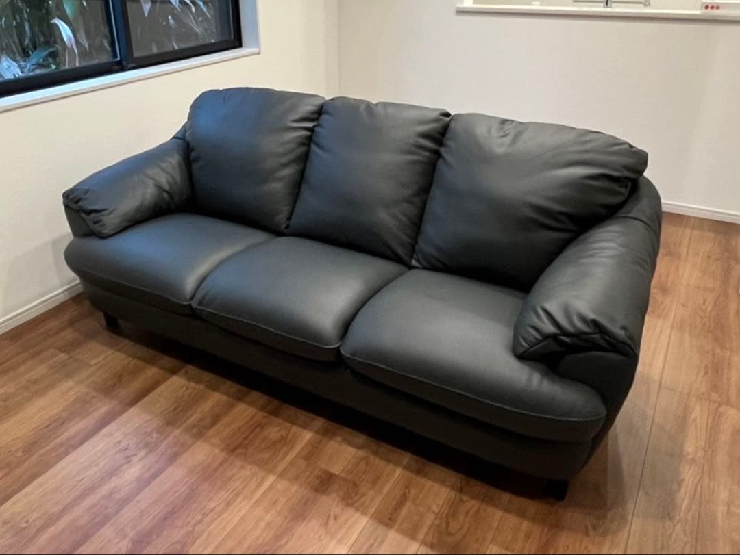 かねたや　3人掛けソファ　ホルス