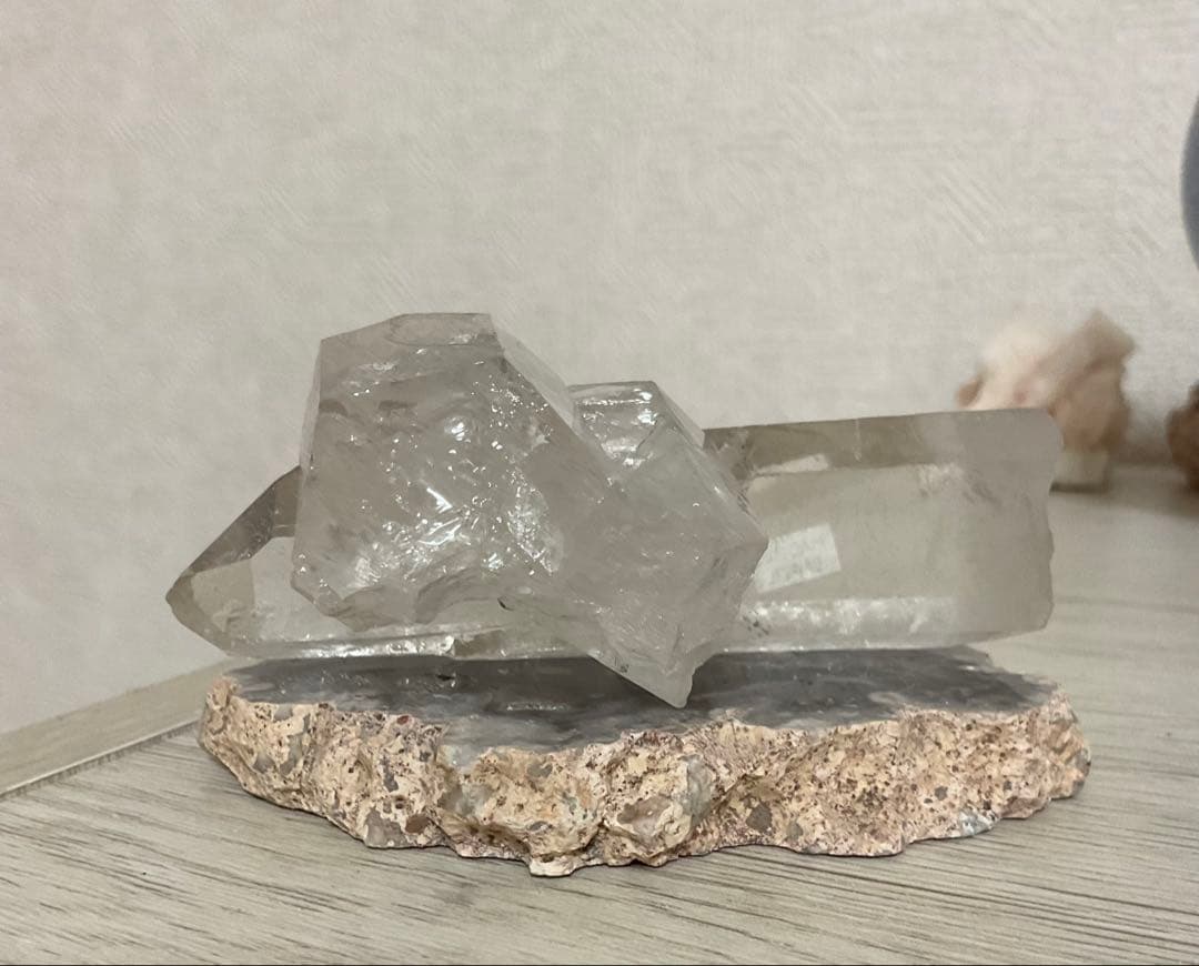 ブラジル産 トーマスレムリアン ― 光を宿すレムリアンポイント ―