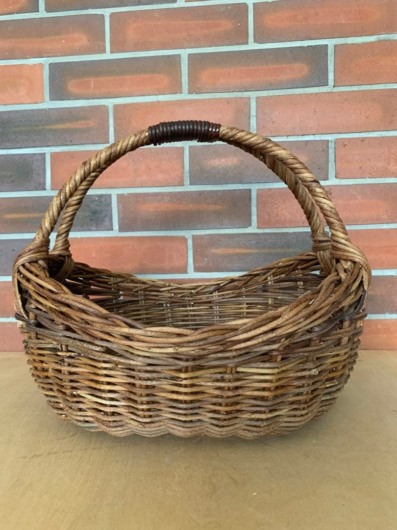 あけび  持ち手付き丸籠